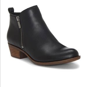 Lucky black ankle booties. Size 9. Wide.